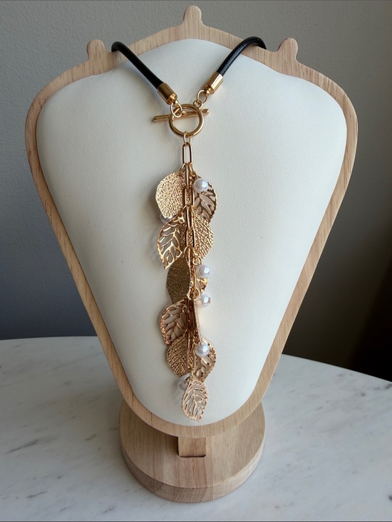 SHEIN Jewelry - Gold Metal Leaf Cascade Pendant Necklace with Black Cord- Dainty , Feminine